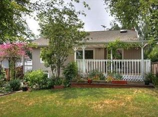 11038 34th Ave NE, Seattle, WA 98125