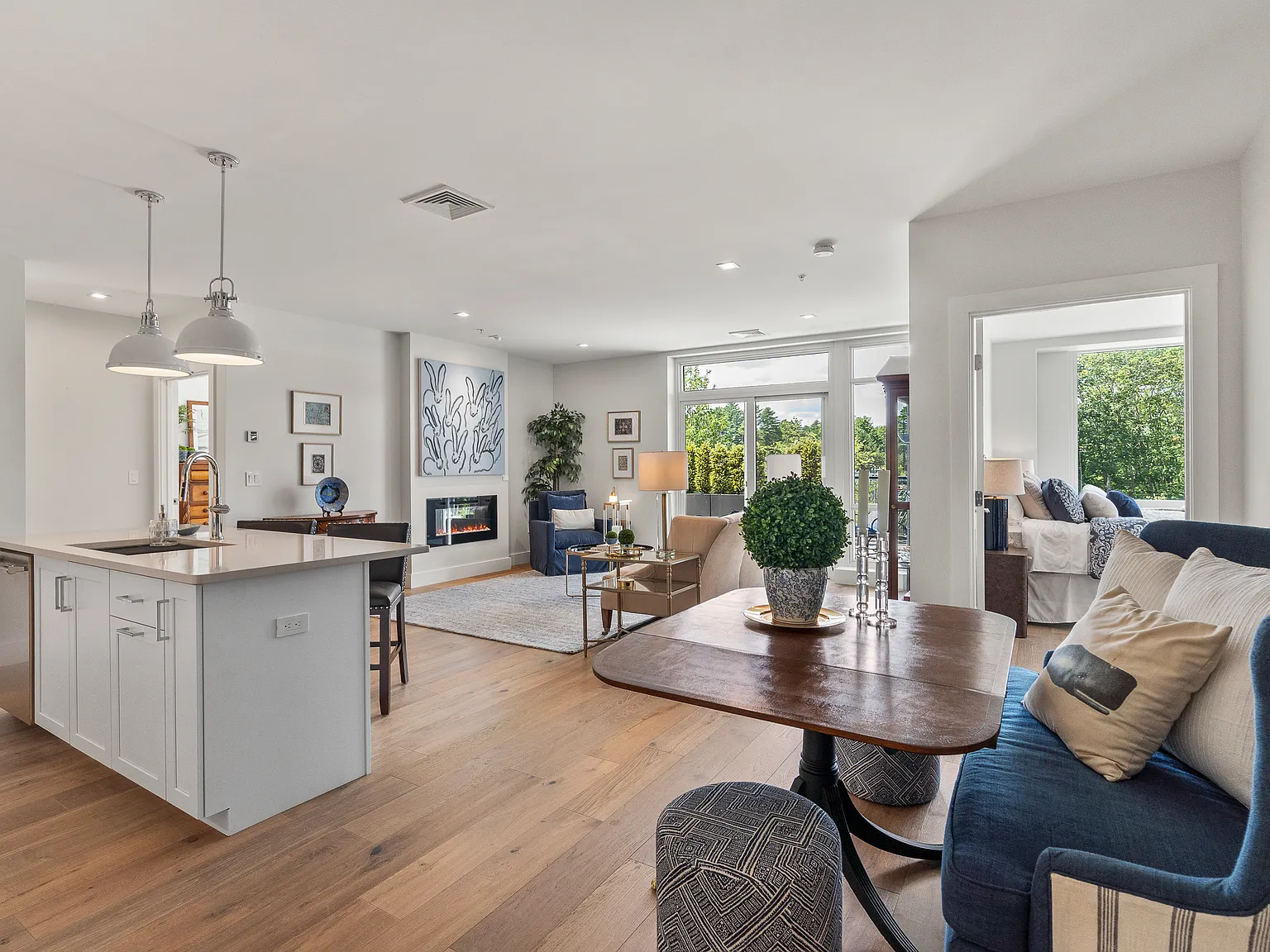 2 bed, 1329 sqft, $5,000 — Photo 4