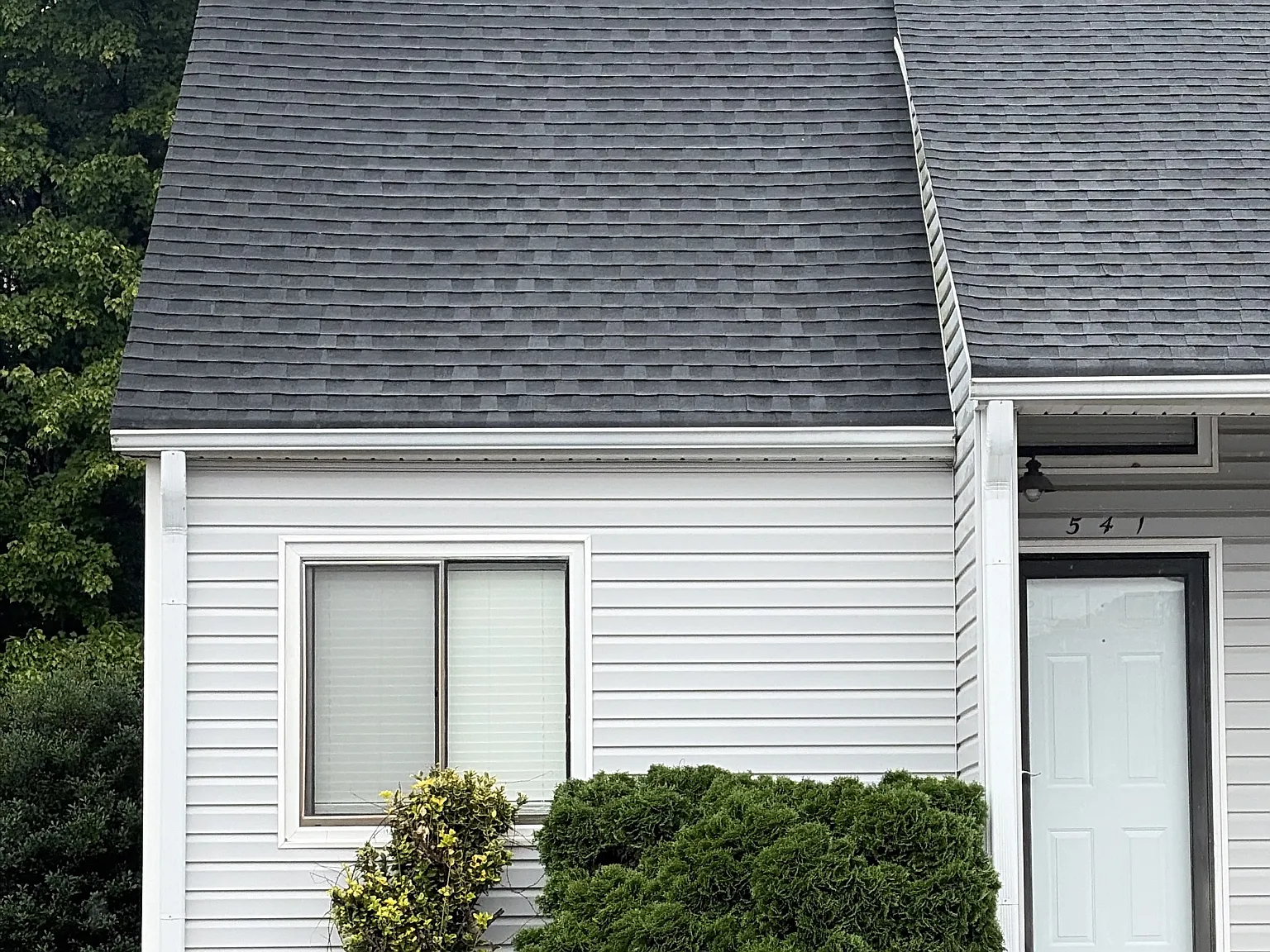 1 bed, 1.5 bath, 800 sqft, $800 — Photo 1