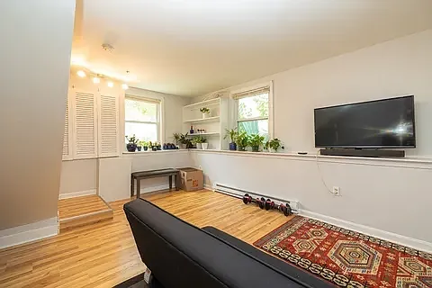 19 Dalrymple St — Photo 7