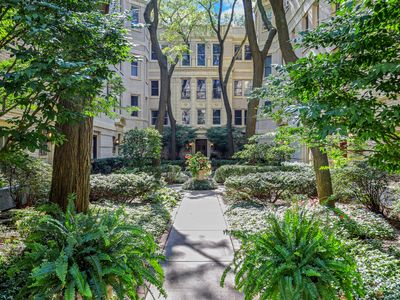 431 W Aldine Ave APT 10, Chicago, IL, 60657