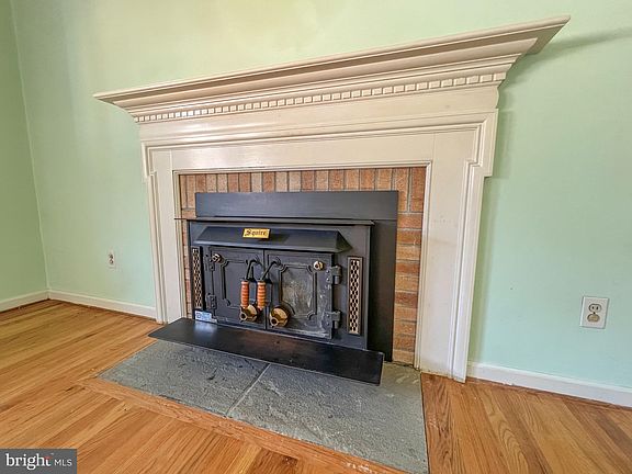 5th image of 2501 Bryan Dr