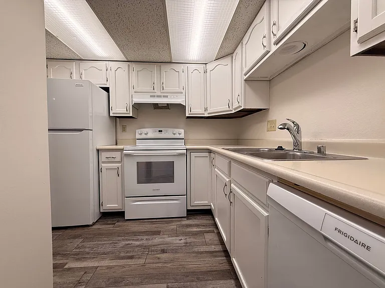 Wingra West Apartments — Photo 8