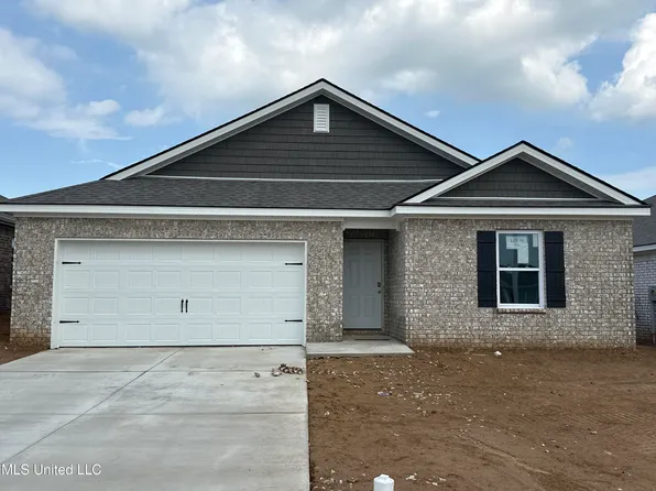 28 Thorn Tree St, Byhalia, MS 38611