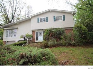 71 Stonewall Cir, White Plains, NY 10607