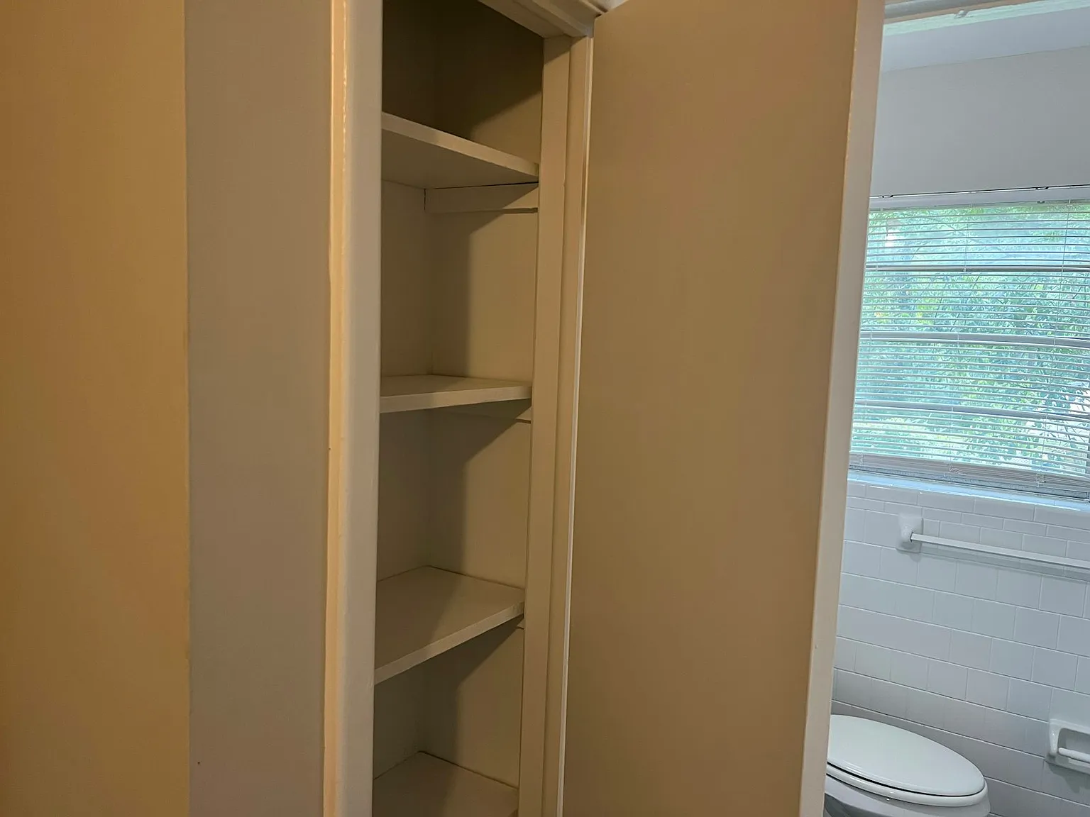 1472 Tulip Place, Unit 1472 — Photo 3