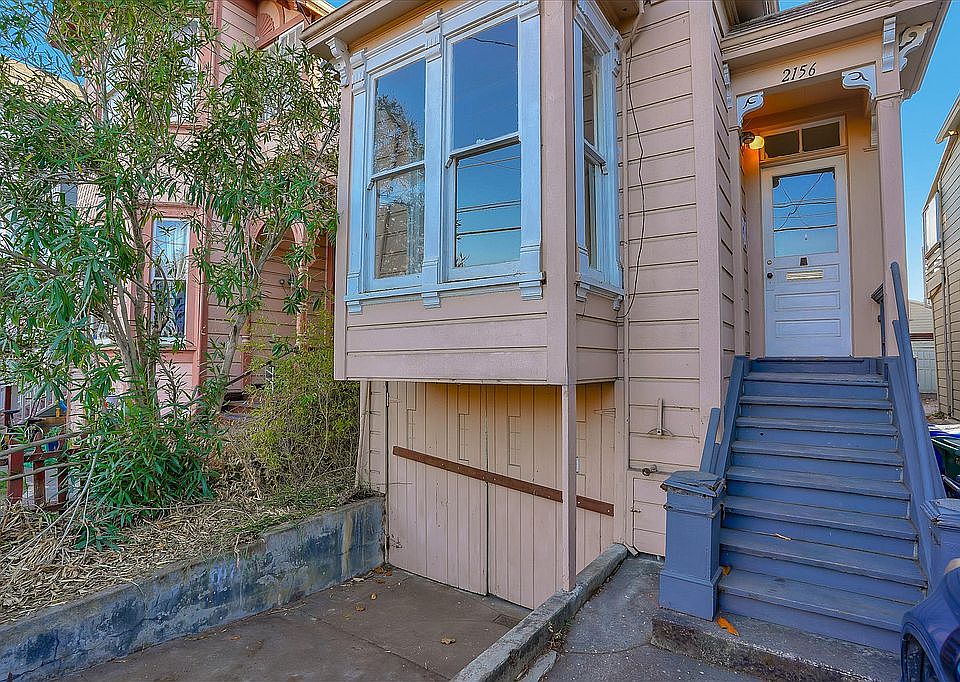2nd image of 2156 Alameda Ave