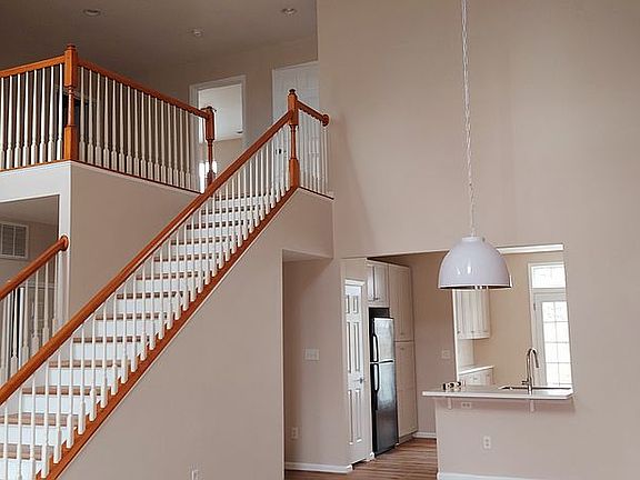 5th image of 33175 Mills Chase Dr #20