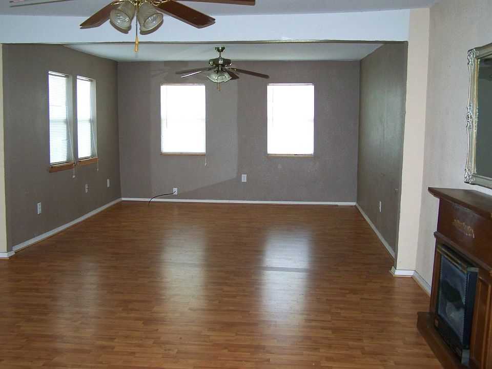 1st image of 606 East Ave