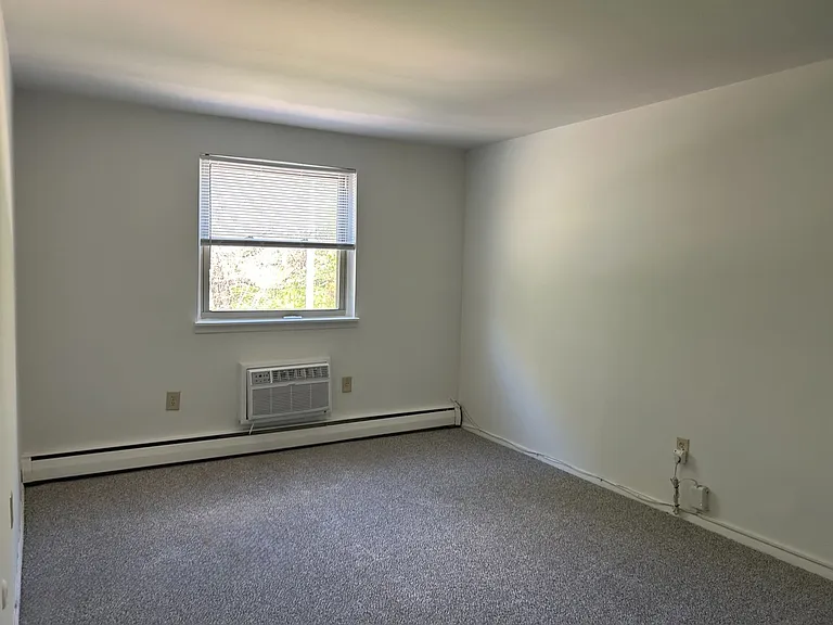 Parkside Manor Apartments — Photo 67