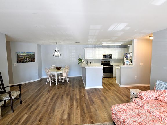 Dining Room/Kitchen