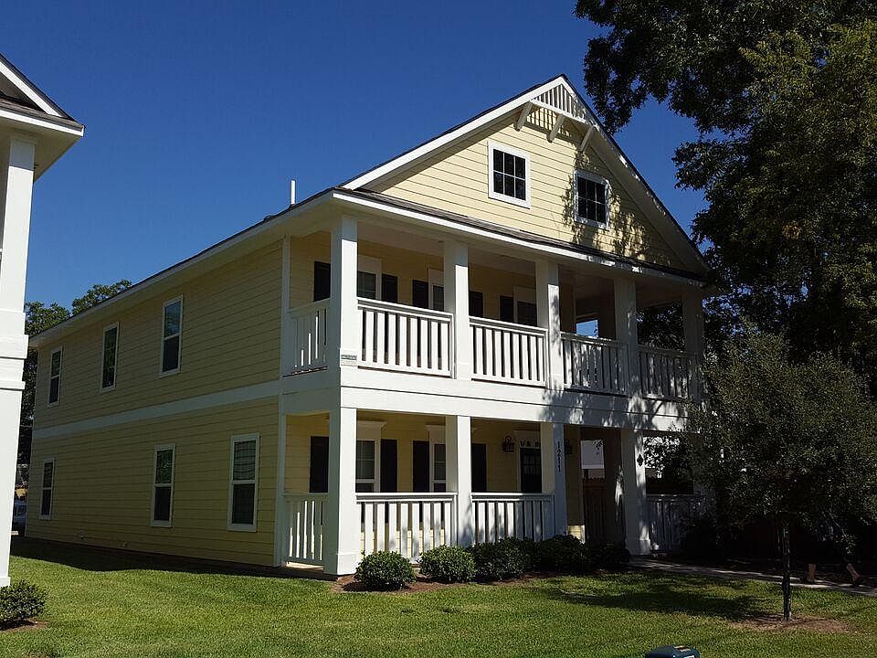 2nd image of 1211 Wood Ave