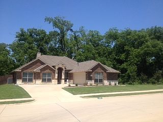 1st image of 935 Windham Dr