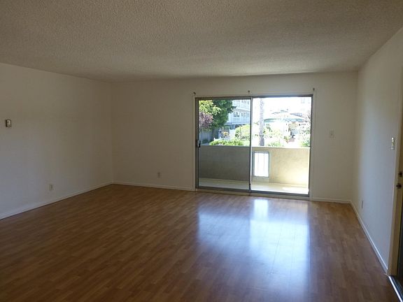 5th image of 833 5th St #101