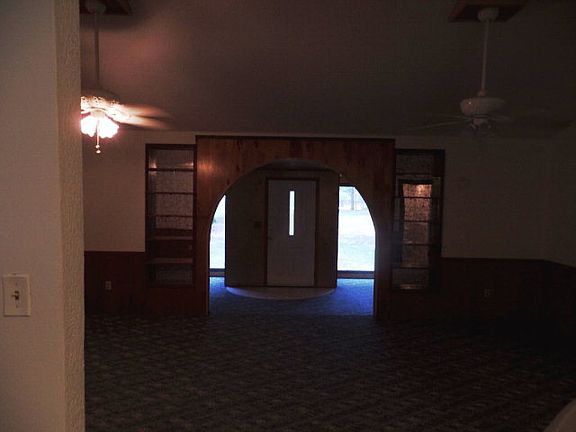 3rd image of 1075 Plantation Dr