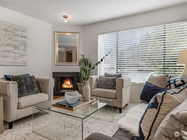 1740 NE 86th St 216, Seattle, WA 98115