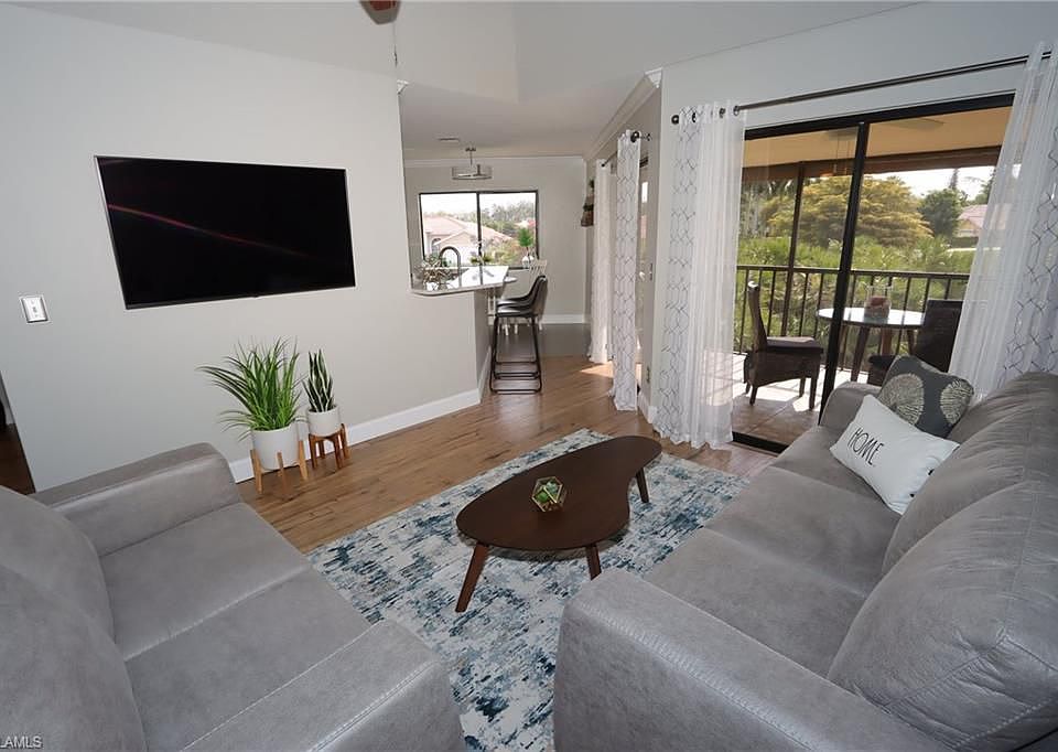 1st image of 174 Bennington Dr APT 4
