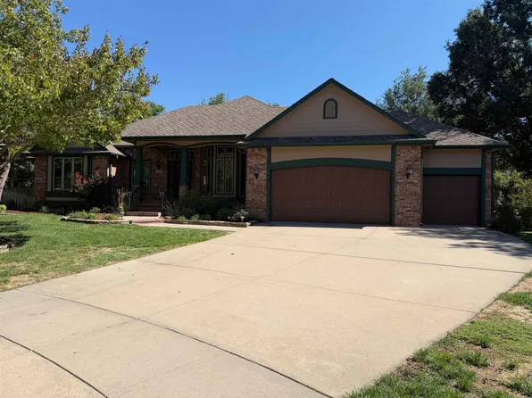 1330 N Hickory Creek Ct, Wichita, KS 67235