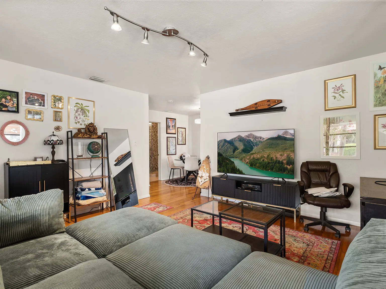110 S Hyer Ave — Photo 3