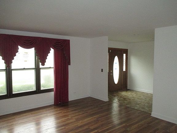 2nd image of 126 Greenway Dr
