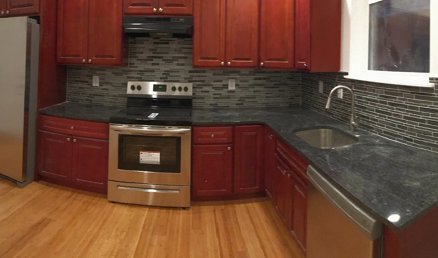 1 bed, 700 sqft, $820 — Photo 3