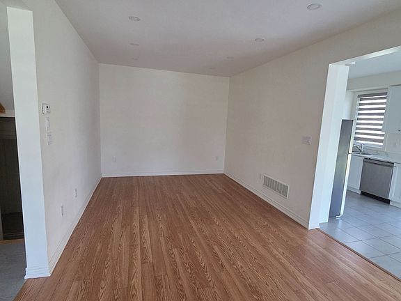4th image of 4 Sail Rd