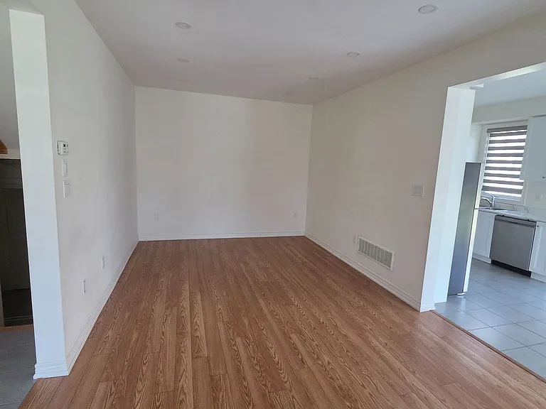 4 Sail Rd — Photo 4