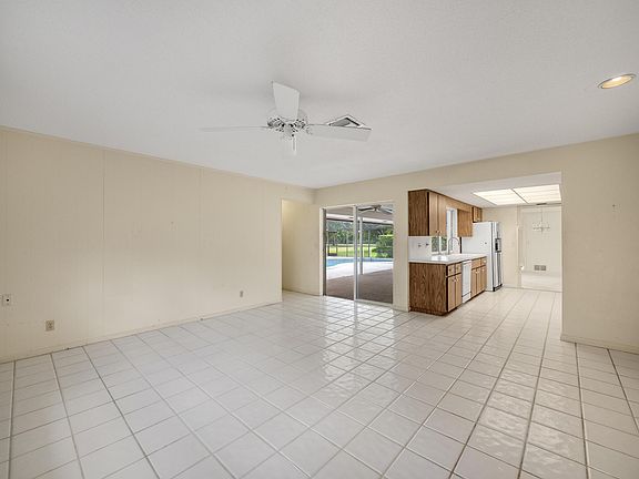 4th image of 416 Muirfield Drive