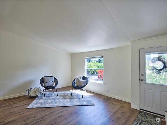 3rd image of 5215 Mountain Green Lane SE
