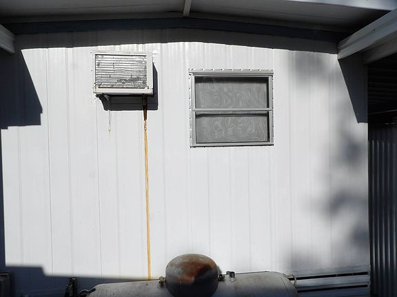 5th image of 4840 Rollins St #4840