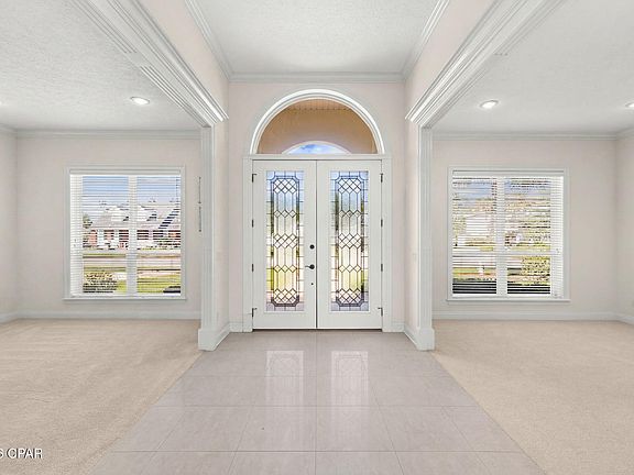 4th image of 121 Cottonwood Cir