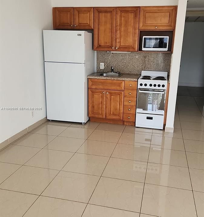 1st image of 16450 NW 2nd Ave APT 206