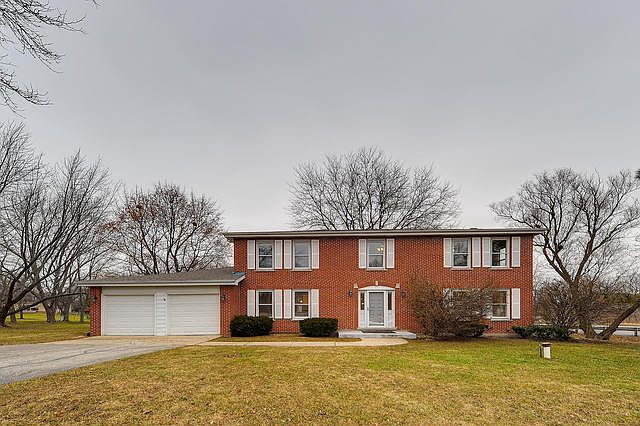 1st image of 522 Court Touraine