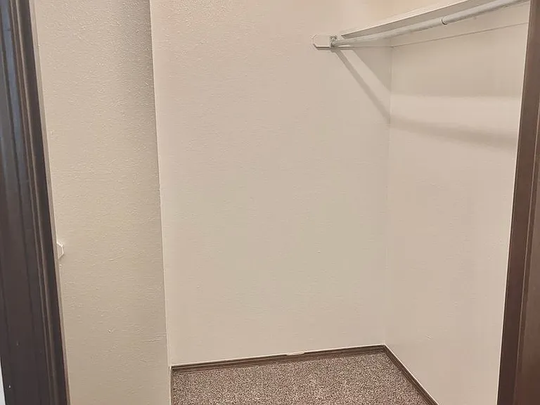 312 Falcon Ct — Photo 27