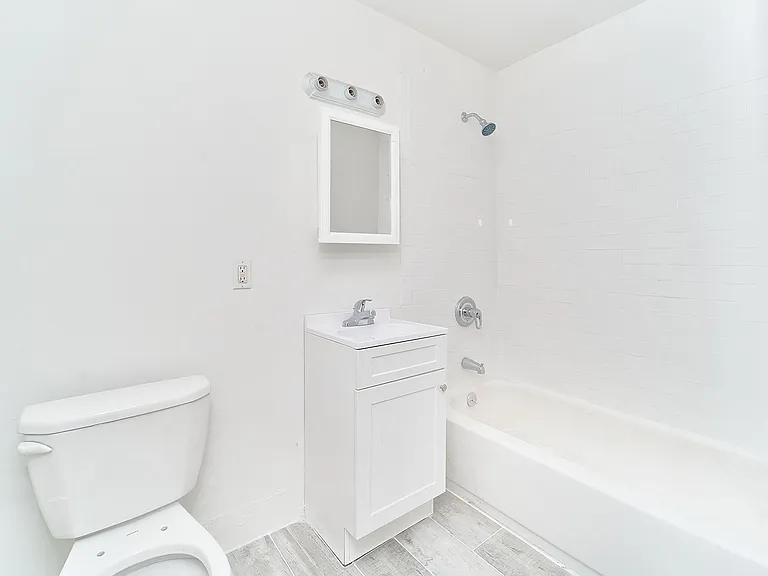 132 W 109th St #1A — Photo 5