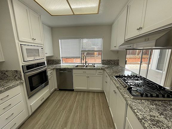 2nd image of 2822 Agua Vista Dr