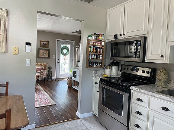 5th image of 1229 Avondale Rd