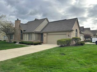 16783 Sandstone Cir #15, Macomb, MI 48042