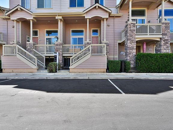 2nd image of 155 Sapphire Ln