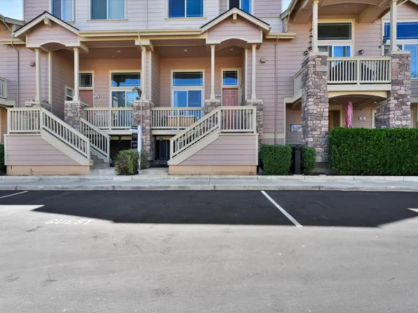 155 Sapphire Ln, Morgan Hill, CA 95037