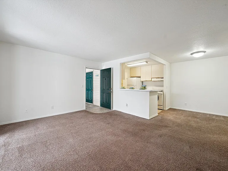 Two Bedroom (Classic) - 2 Bed / 2 Bath - 897 Sq.Ft.