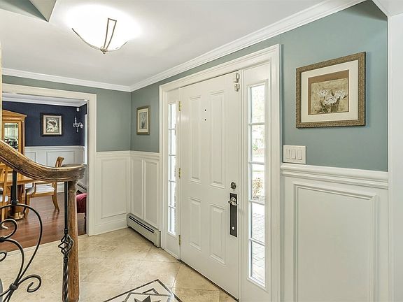 5th image of 32 Whitfield Ln