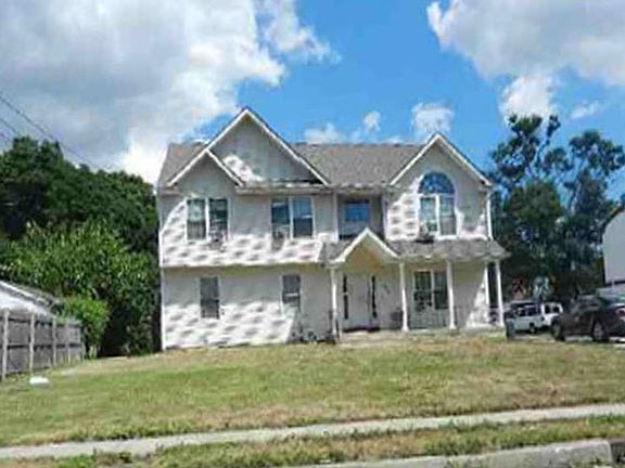 3rd image of 185 Merrill St