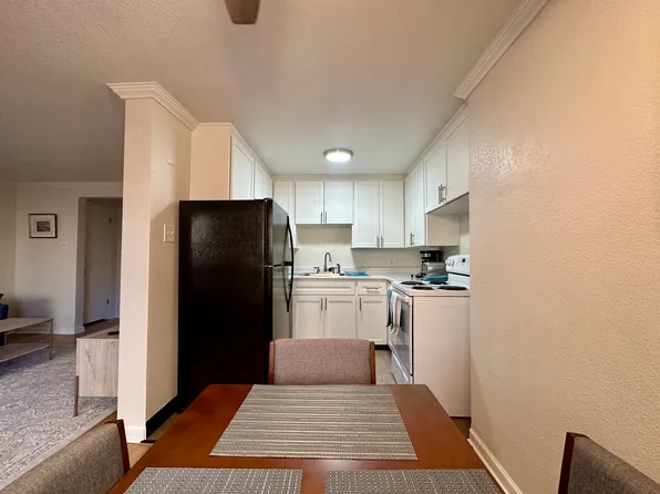 Hale Hall Apartments, 1259 Albion St APT 11, Denver, CO 80220