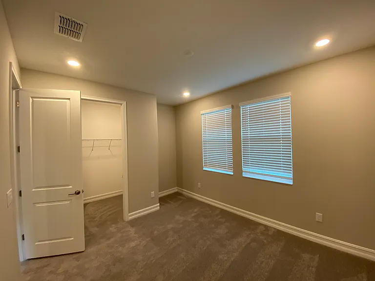 4671 Almada Ln — Photo 28