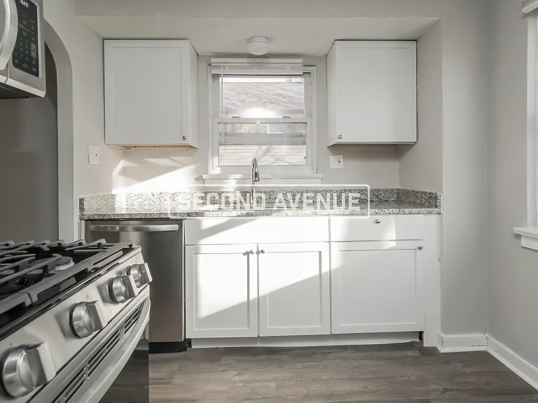 610 Churchill Ave — Photo 5