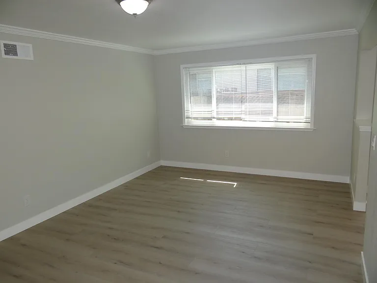 8642 Beverly Ln — Photo 6