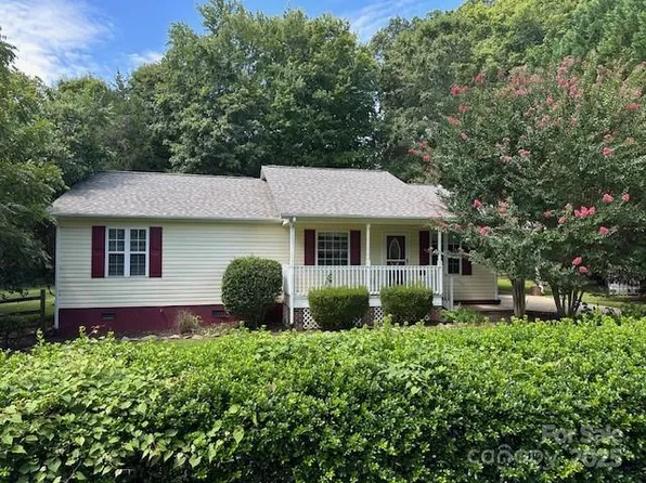 105 Alexander Dr, Cleveland, NC 27013