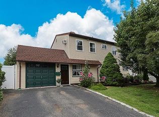 56 Horn Ln, Levittown, NY 11756