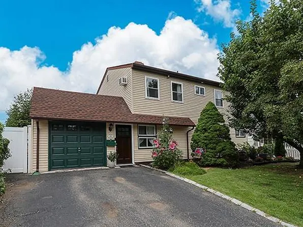 56 Horn Lane, Levittown, NY 11756